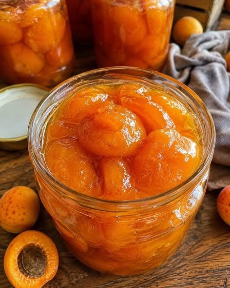 Dulceață de caise în jumătăți 