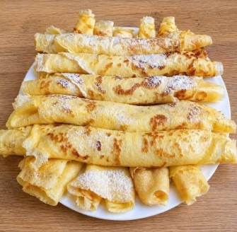 UN TRUC de care nu știam până acum: Aluatul de clătite rămâne EXTRA moale și pufos mult timp dacă adaugi ACEST ingredient!