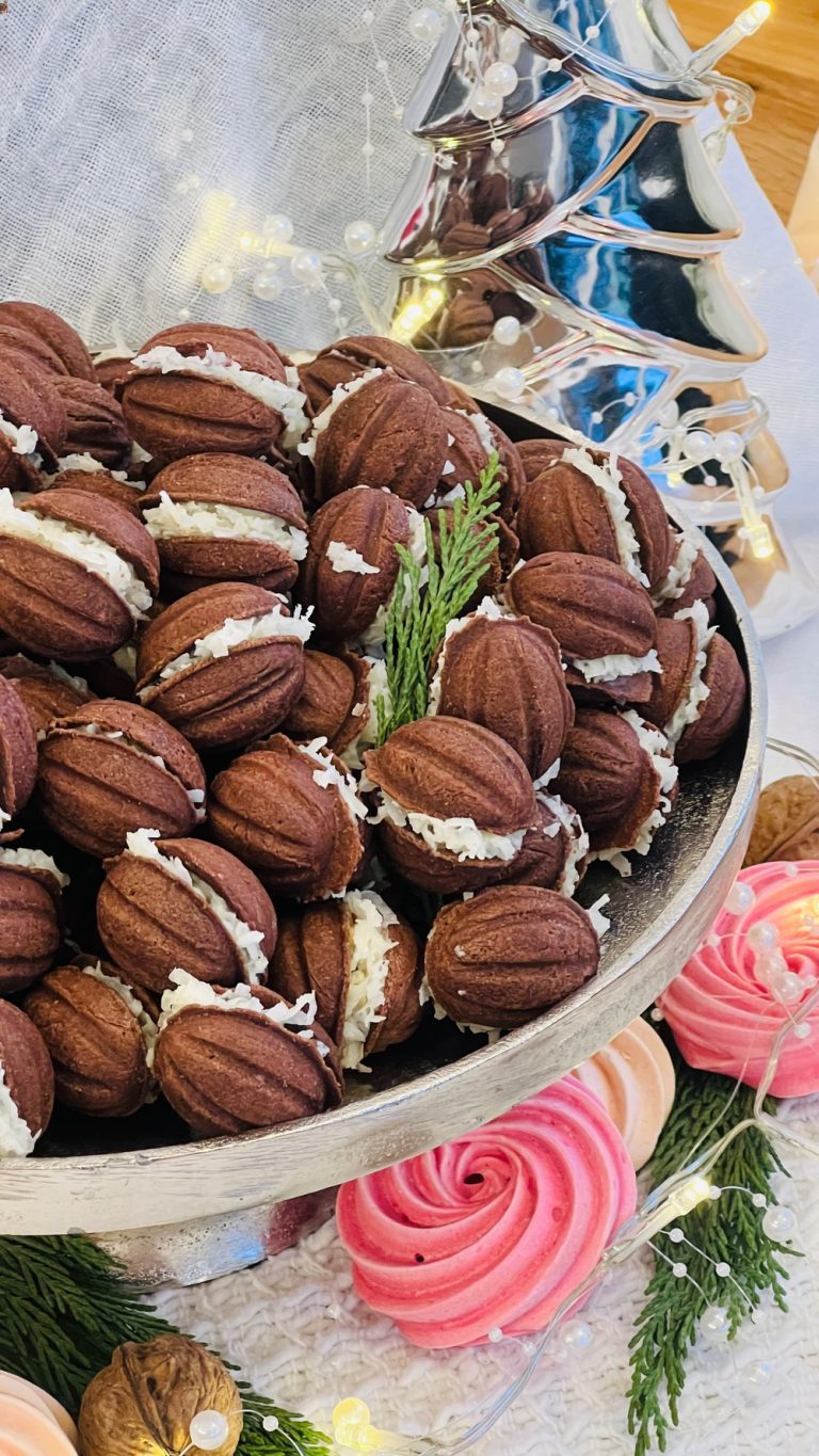Nuci Bounty cu cacao și umplutură de cocos