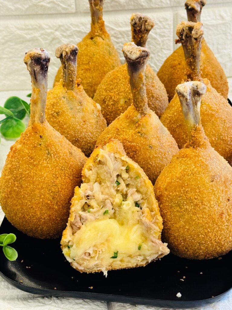 Polpetine de pui cu cartofi în crustă crocantă