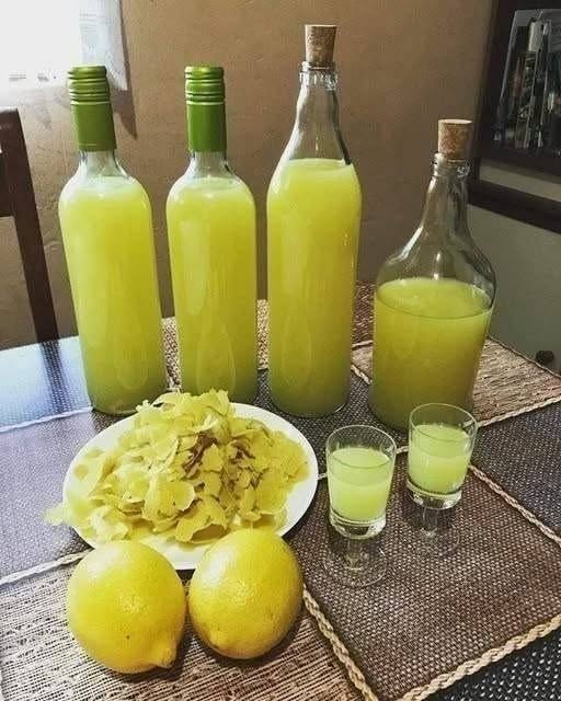 Cum să faci limoncello de casă: o rețetă simplă și delicioasă