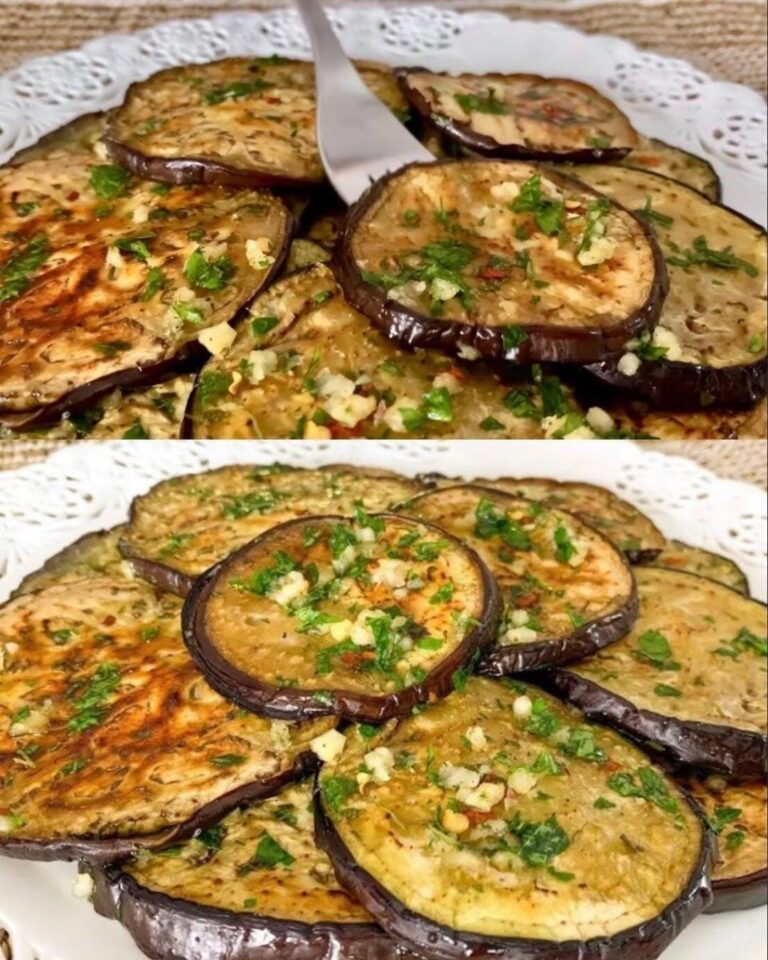 Salată meze din vinete cu usturoi și pătrunjel – rețeta de care te vei îndrăgosti!