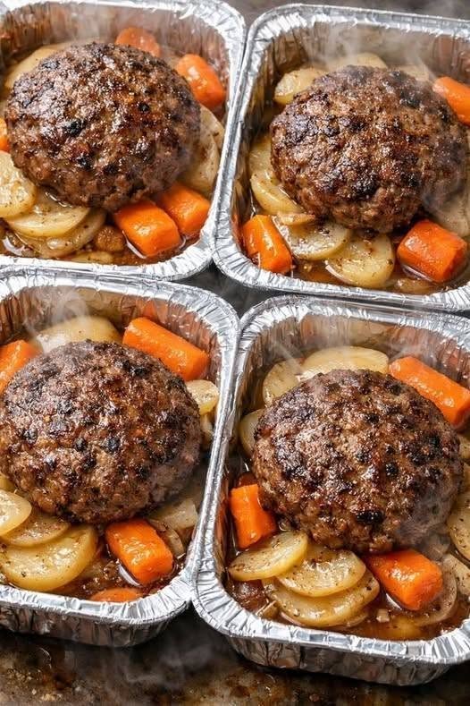 Cine Hobo cu 4 ingrediente la slow cooker