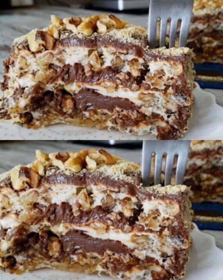 Tortul de nucă este un desert clasic, apreciat în numeroase gospodării din România. Cu un gust intens, o textură fină și o aromă inconfundabilă, acest tort devine alegerea ideală pentru orice ocazie,