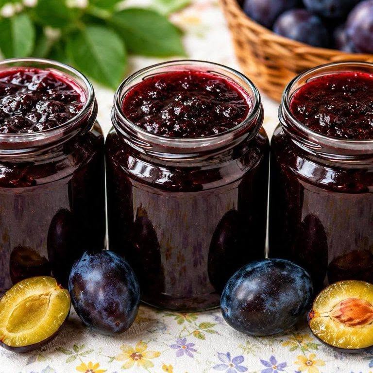 DULCEA DE PRUNE FĂRĂ ZAHĂR – delicioasă de-a linge degetele…