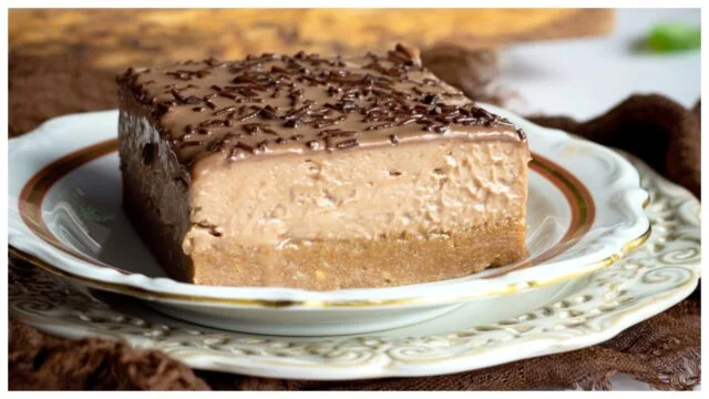 Tort de ciocolată: fără coacere, cu cremă mascarpone